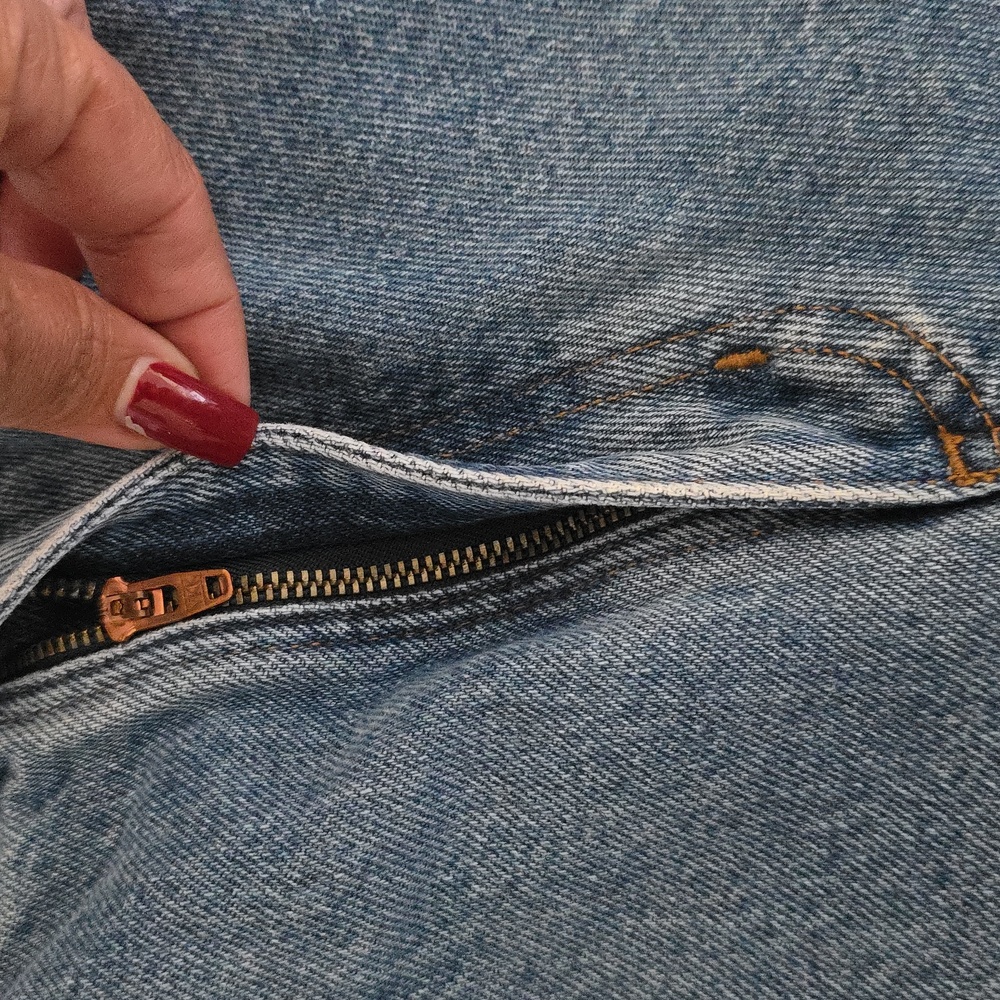 L.L. Bean Men's Classic Denim Jeans 36x29 - Picture 6 of 15